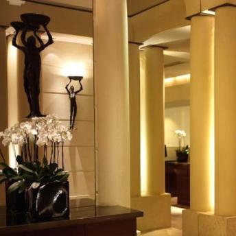 Details of rooms and amenities at Park Hyatt Paris Vendome