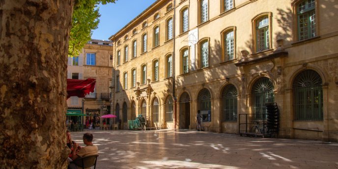 The main square in central Aix-en-Provence