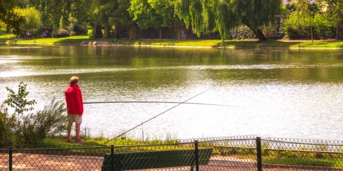 Fishing at Bois de Vincennes, photo by Mark Craft