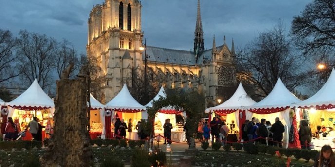 The Christmas Market near Notre Dame