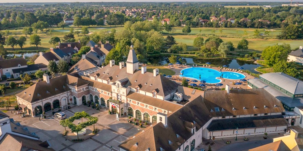 Birds-eye view of the grounds of Marriott's Village d'Ile-de-France