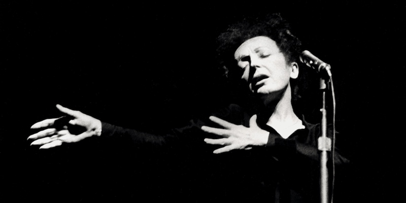 Edith Piaf performing at Moulin Rouge