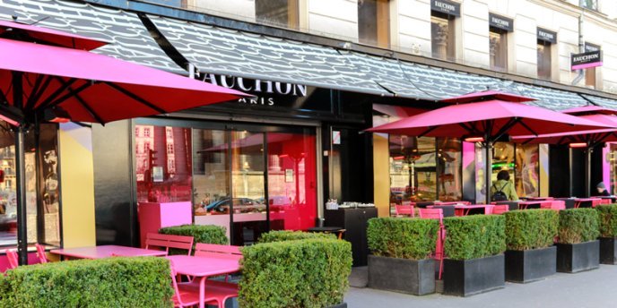 The black and pink exterior of the form Fauchon at La Madeleine