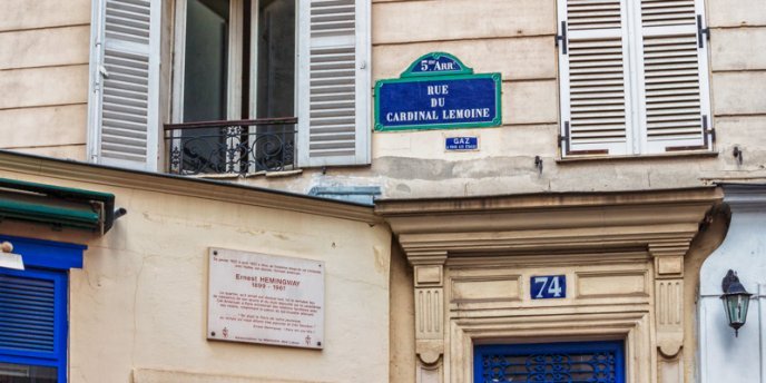 The historical plaque at 74 Rue du Cardinal Lemoine in the Marais in Paris