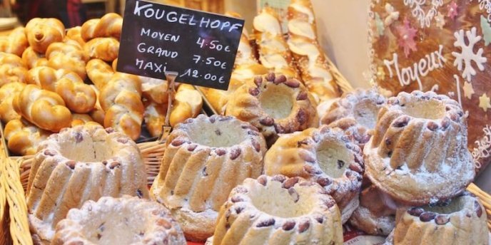 Alsatian kougelhopf at the Paris Christmas Market