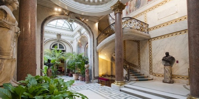 The grand stairway at Musee Jacquemart-Andre