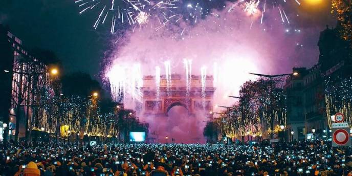 NYE fireworls at the arc de Triomphe in the City of Light