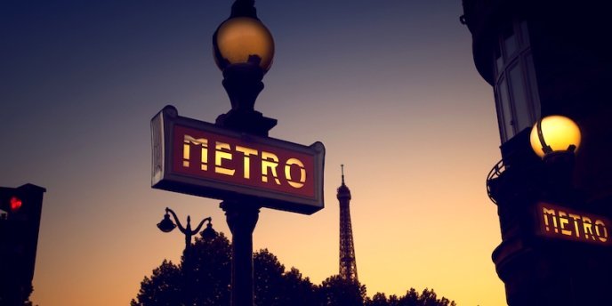 A Paris Metro & the Eiffel Tower