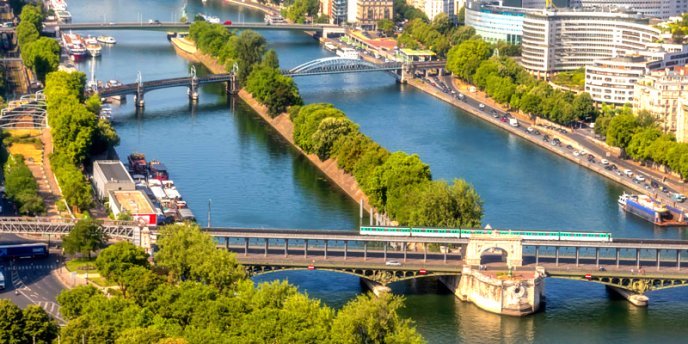 Pont de Bir-Hakeim crossing the river Seine, as seen from the Eiffel Tower in Paris