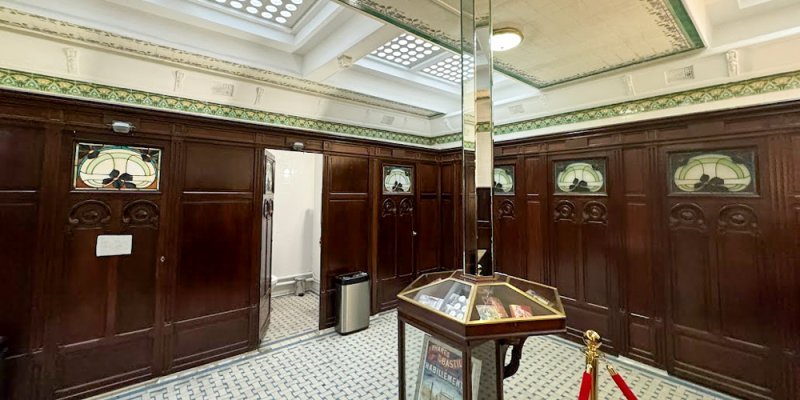 Lavatory de la Madeleine, a public restroom in Paris