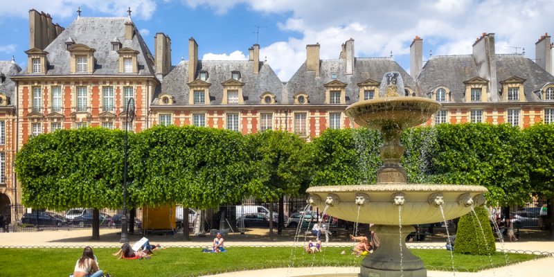 Place des Vosges, still fronted by the original red-brick buildings from 1612