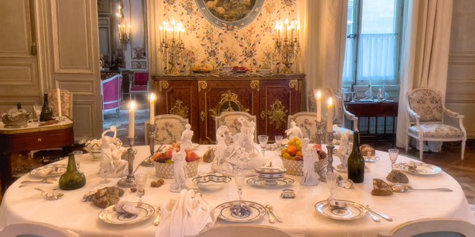 Dining room of the Intendant of the Garde-Meuble, photo by Mark Craft